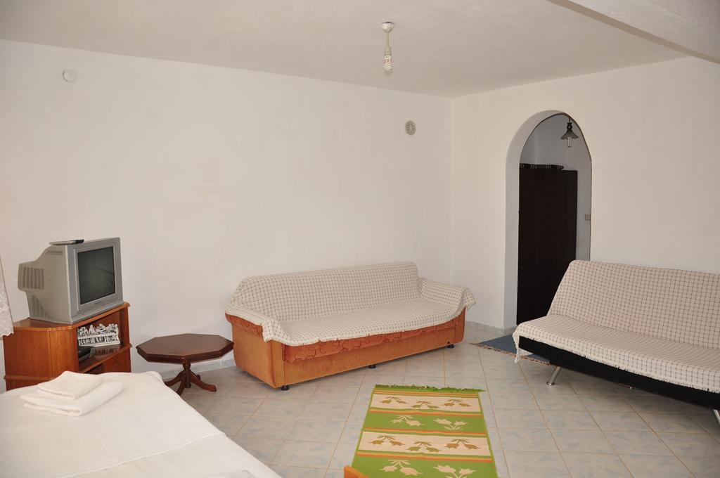 Apartment Iskandil Datça Bilik gambar