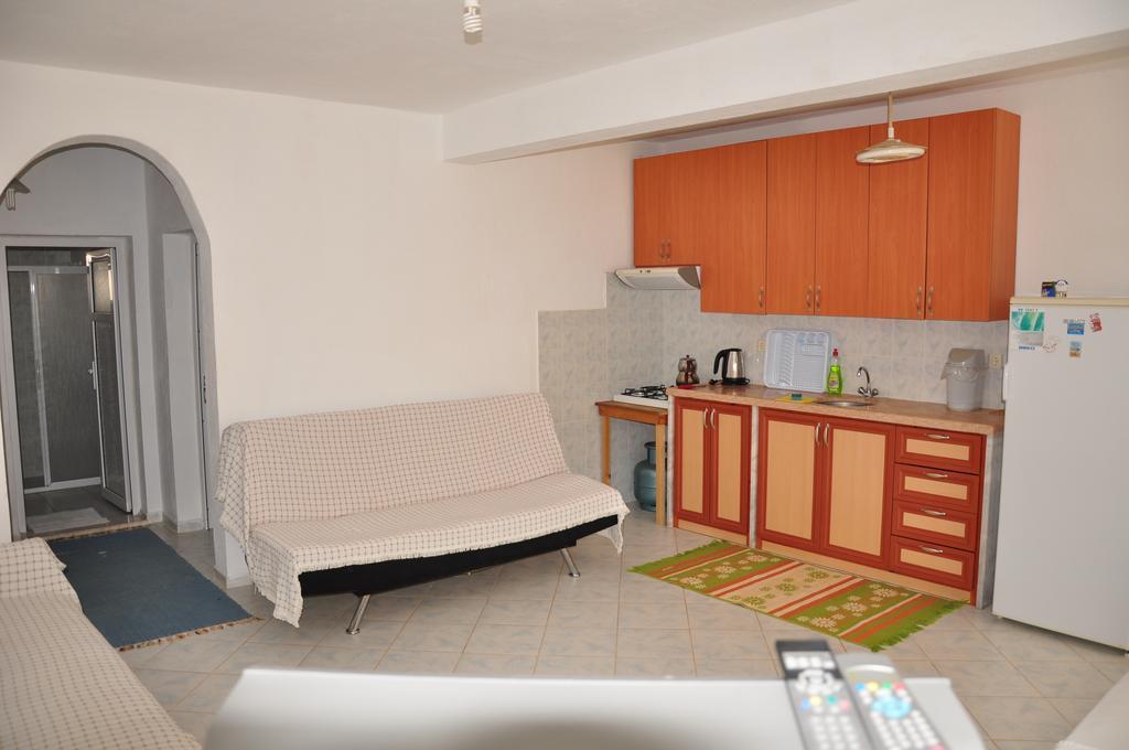 Apartment Iskandil Datça Bilik gambar